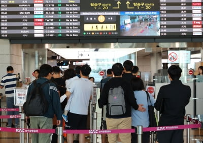 "무조건 日 여행 가야죠"…징검다리 연휴 예약 폭주