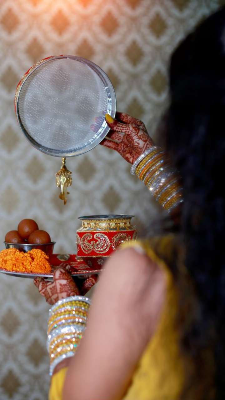 Boost Your GK: Why Moon Is Worshipped On Karwa Chauth?