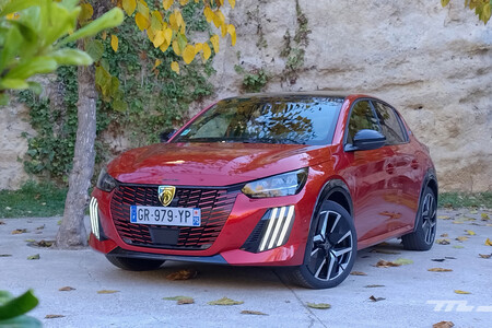 Peugeot E 208 03