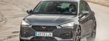 Probamos el CUPRA León e-Hybrid: un compacto deportivo híbrido enchufable con una buena pegada de 245 CV y etiqueta CERO