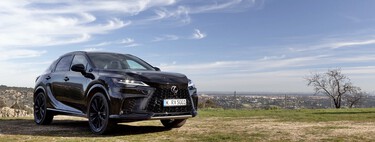 Probamos el nuevo Lexus RX: más mecánicas híbridas, más refinamiento y más conectado con el conductor