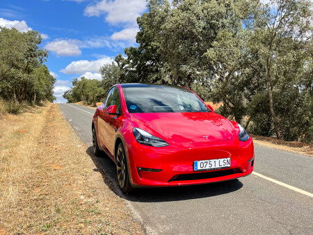 El Tesla Model Y ha hecho historia: por primera vez un eléctrico es el coche más vendido del mundo 