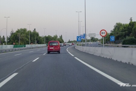 Cómo funciona el pago por viñeta en autovías y cuánto nos va a costar viajar en coche