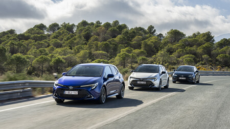 Probamos el nuevo Toyota Corolla: el compacto híbrido más vendido mejora en todo y es más suave, completo y refinado