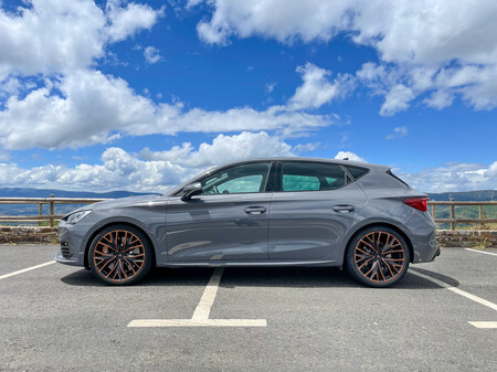 Cupra Leon 300 Prueba Contacto 3