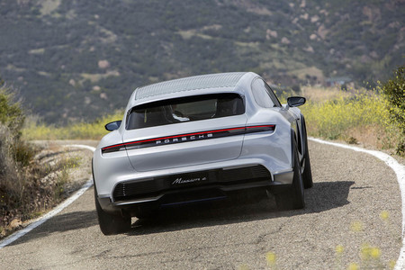 Porsche Mission E 02