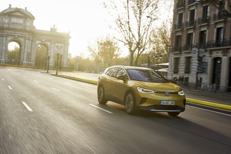 Probamos el Volkswagen ID.4, el SUV con el que los alemanes se juegan empezar a competir en coche eléctrico de verdad