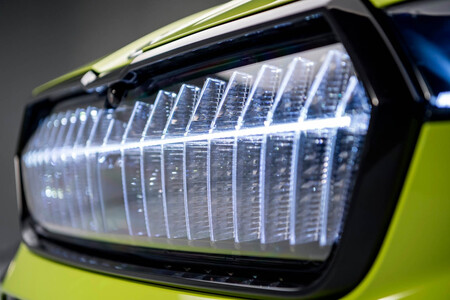 Skoda Enyaq Coupé RS iV calandra iluminada