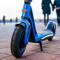 Bugatti también se contagia con la fiebre de los patinetes eléctricos: no será el más rápido del mundo pero tiene hasta 45 km de autonomía