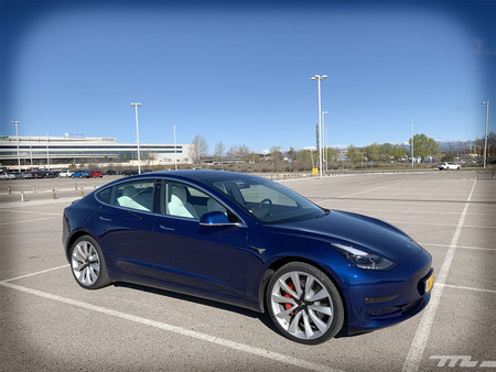 Tesla Model 3 Prueba exterior