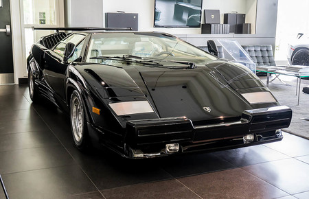 Lamborghini Countach 25 aniversario 1990 nuevo a estrenar