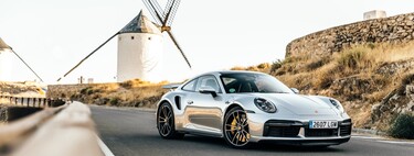 Probamos el Porsche 911 Turbo S, el superdeportivo de 650 CV que sirve para absolutamente todo