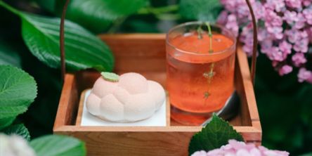 京都│人気カフェ「雲ノ茶KUMONOCHA」で桃と紫陽花の夏限定スイーツを提供中