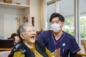 地域との交流が活発で利用者も楽しい（特別養護老人ホームクロスハート幸・川崎）