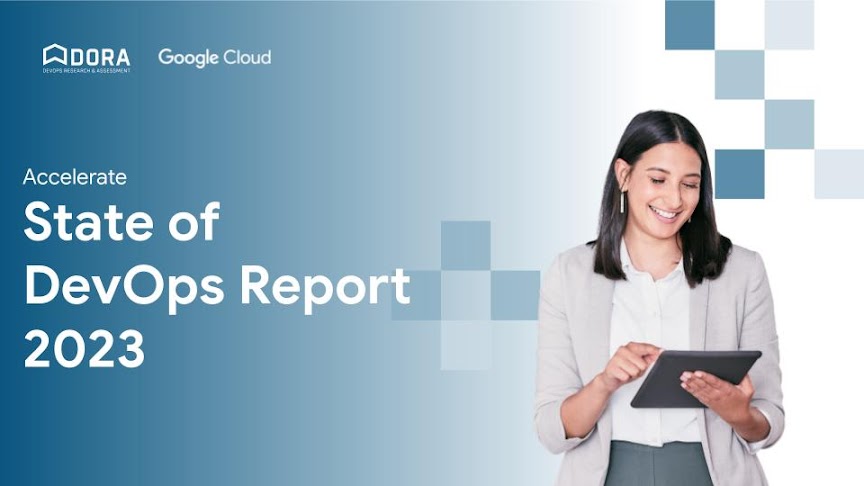 Portada del informe State of DevOps del 2023 con una mujer usando una tablet