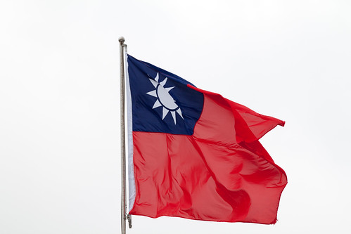 ROC Flag flying over Hsinchu Air Base | by Velkiira