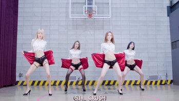 韓国アイドルのパンチラ