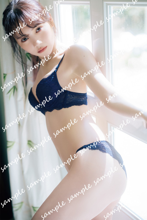 乃木坂46田村真佑1st写真集ランジェリーカット