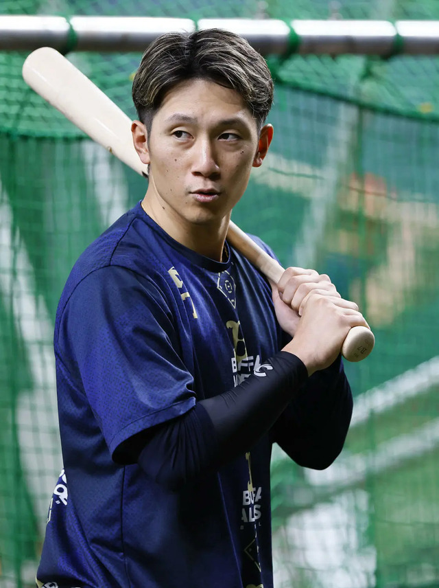 西川龍馬(年俸3億円) 打率.204←パリーグ投手に苦戦中