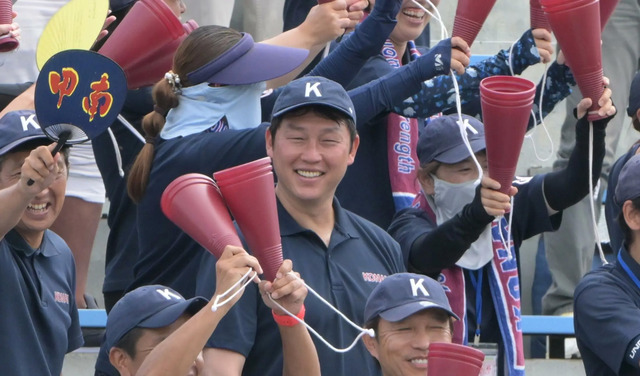 カープ新井監督が息子新井颯真甲南の高校野球の試合を神戸で観戦