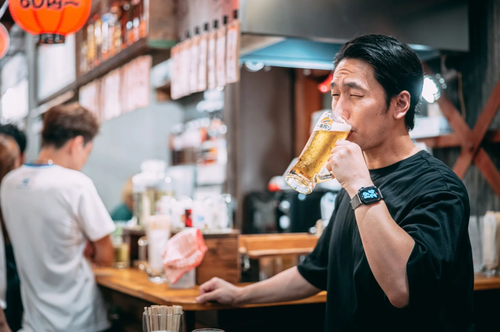 大人たち「ビールうめー！」（まずい）