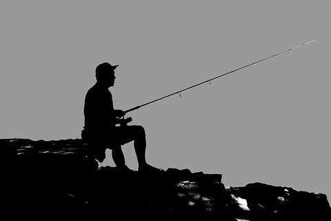 fisherman-1439699_640