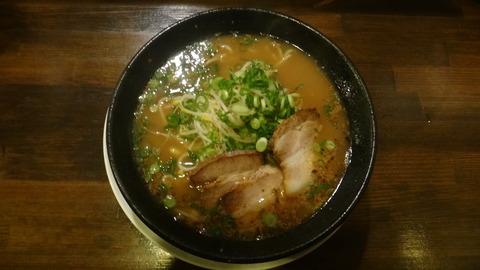 002 (ラーメン)