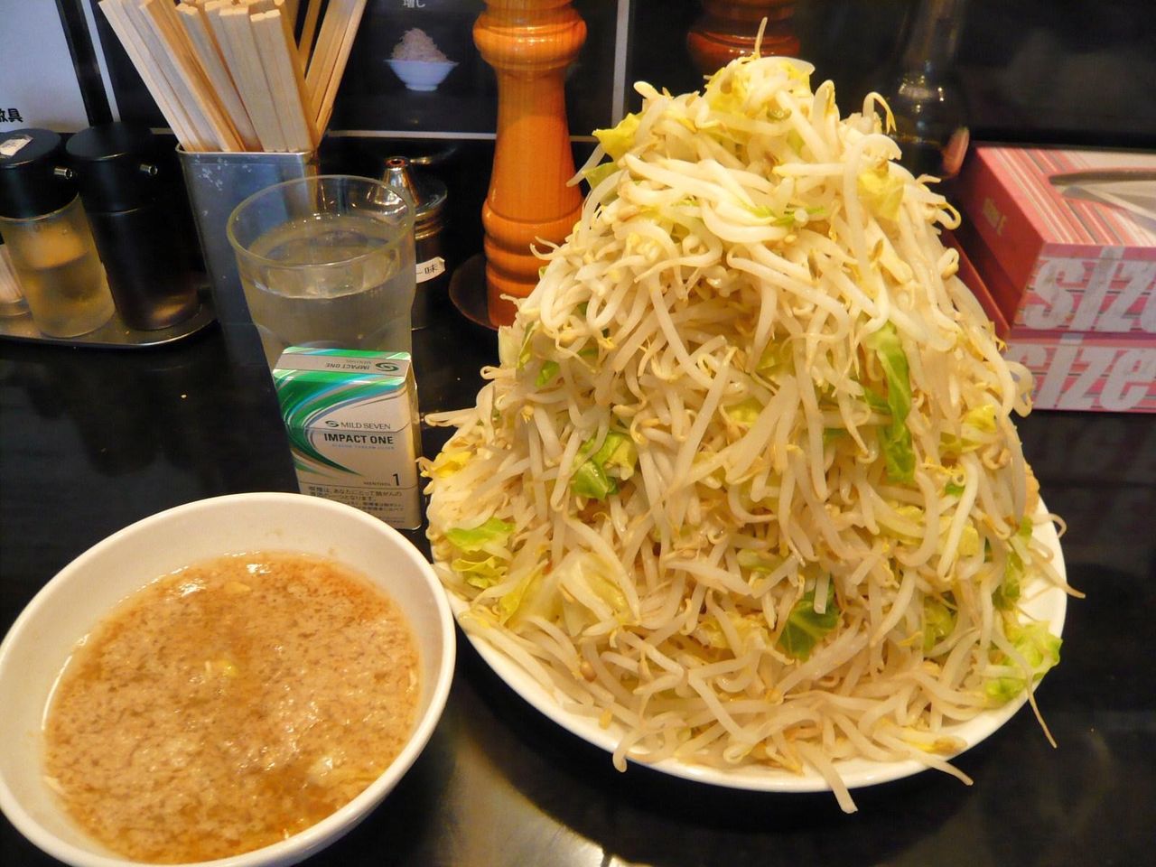 らーめん大の、つけ麺大盛野菜マシマシ850円