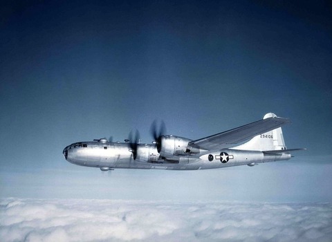 B-29_Bomber_on_a_long_range_mission_in_late_1945