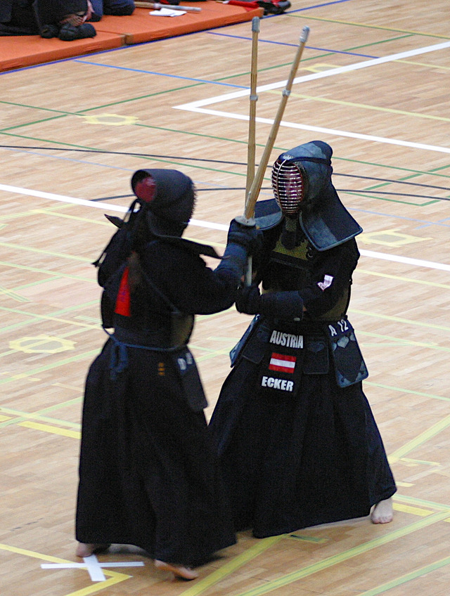 Kendo_EM_2005_-_taiatari_2