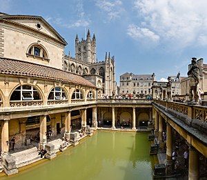 300px-Roman_Baths_in_Bath_Spa,_England_-_July_2006