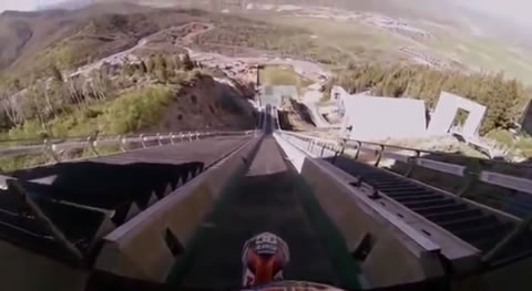 Motorcycle_Jump_Ski_Jumping