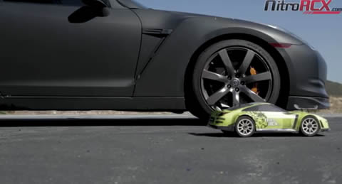 GT-R_vs_rc_car