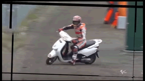 MARK MARQUEZ CRAHS IN TURN 7 ASSEN 2016