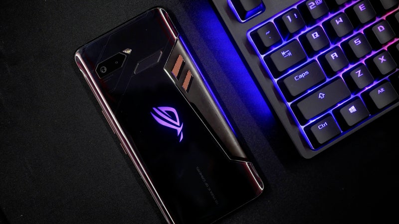 Asus ROG Phone and Accessories Hands-On: More Hardware, More Gaming