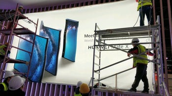 Foldable Huawei Mate X shows up as 5G Galaxy Fold competitor