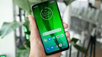 Moto G7 already gets a discount of up to $100 at Best Buy