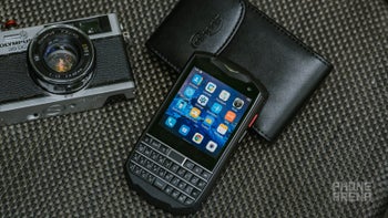 The newest BlackBerry clone is an affordable pocket-sized Titan with a clicky QWERTY keyboard