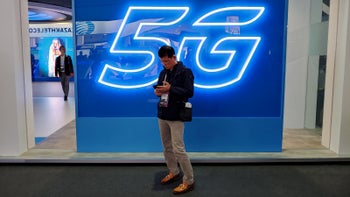 AT&T taunts Verizon and T-Mobile while touting its latest 5G achievements and goals