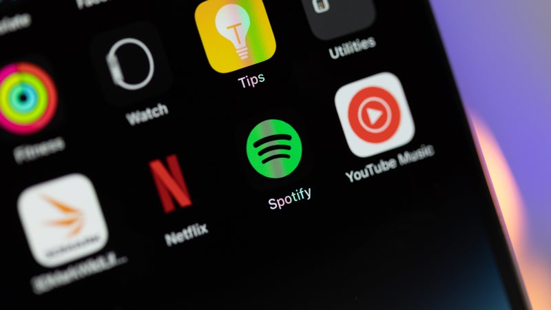Spotify expands its library with audiobooks from over 100 publishers