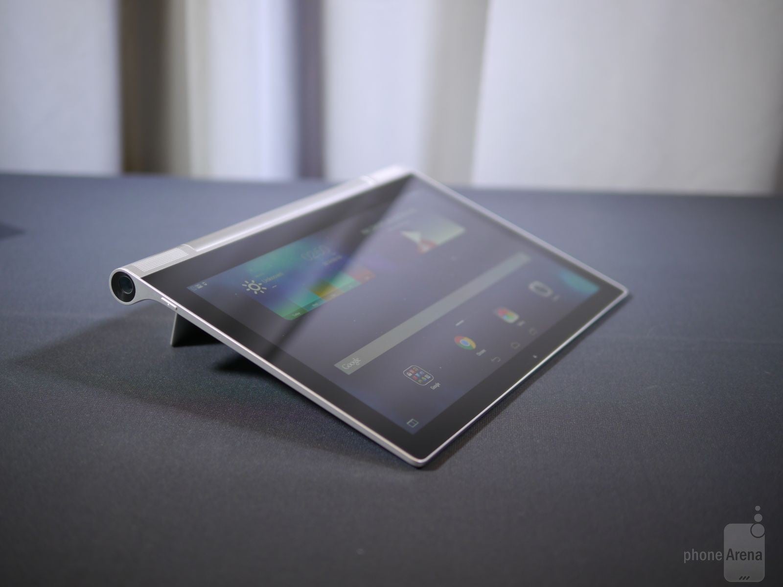 Is Lenovo the only one who&#039;s even trying? - The tablet as we know it is reaching paralysis, and here&#039;s why