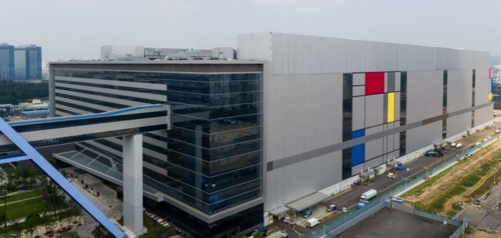 Samsung&#039;s new S3 production line located in Hwaseong, Korea - Samsung starts production of SoC chips using second generation 10nm process
