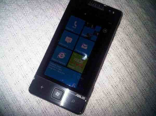 New Windows Phone 7 device from Asus suddenly surfaces?