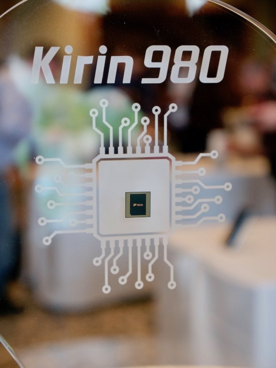 Huawei announces Kirin 980: the world&#039;s first 7nm phone chip