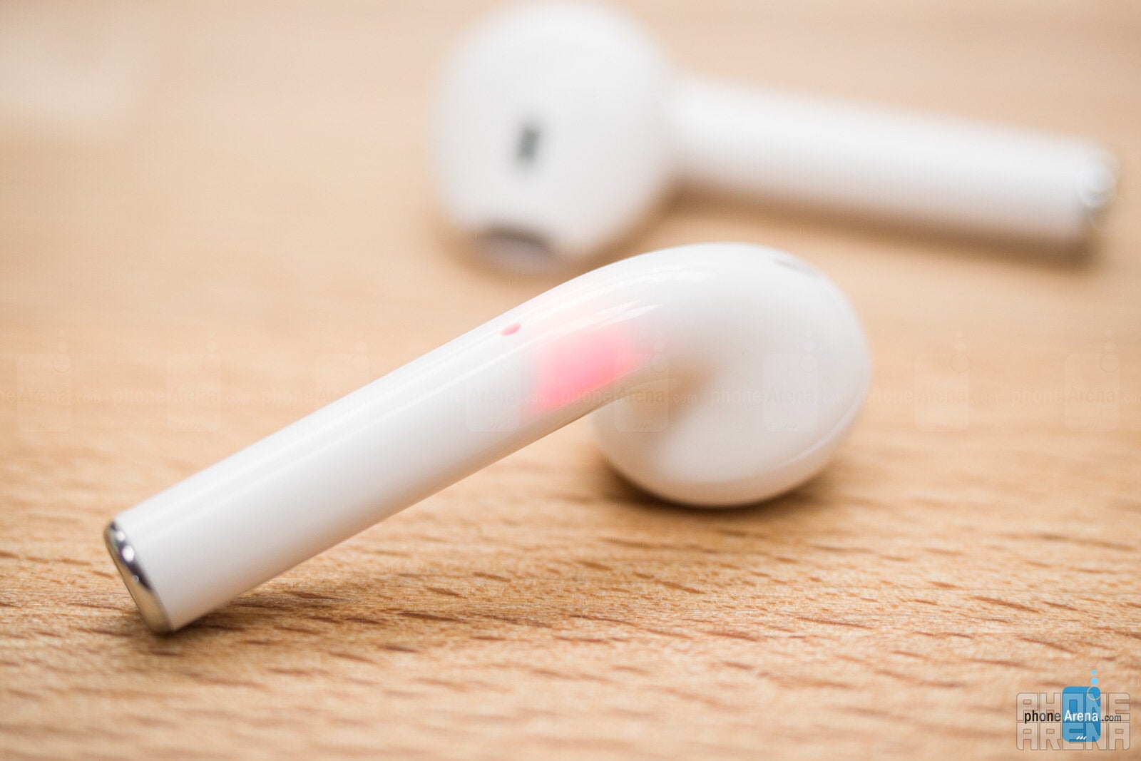 We tried a pair of fake AirPods so you don&#039;t have to