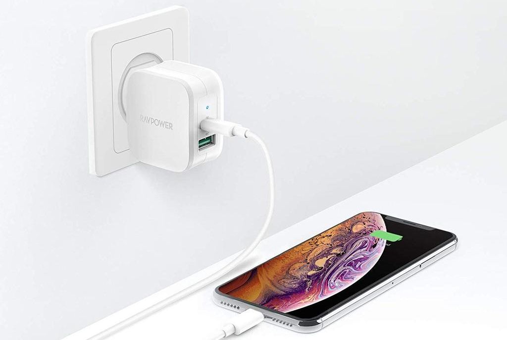 Best iPhone fast chargers in 2021