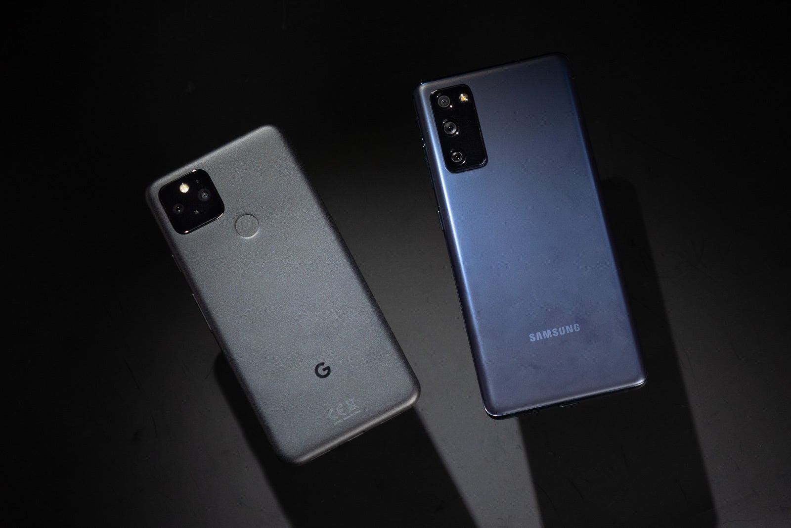 Google Pixel 5 vs Samsung Galaxy S20 FE