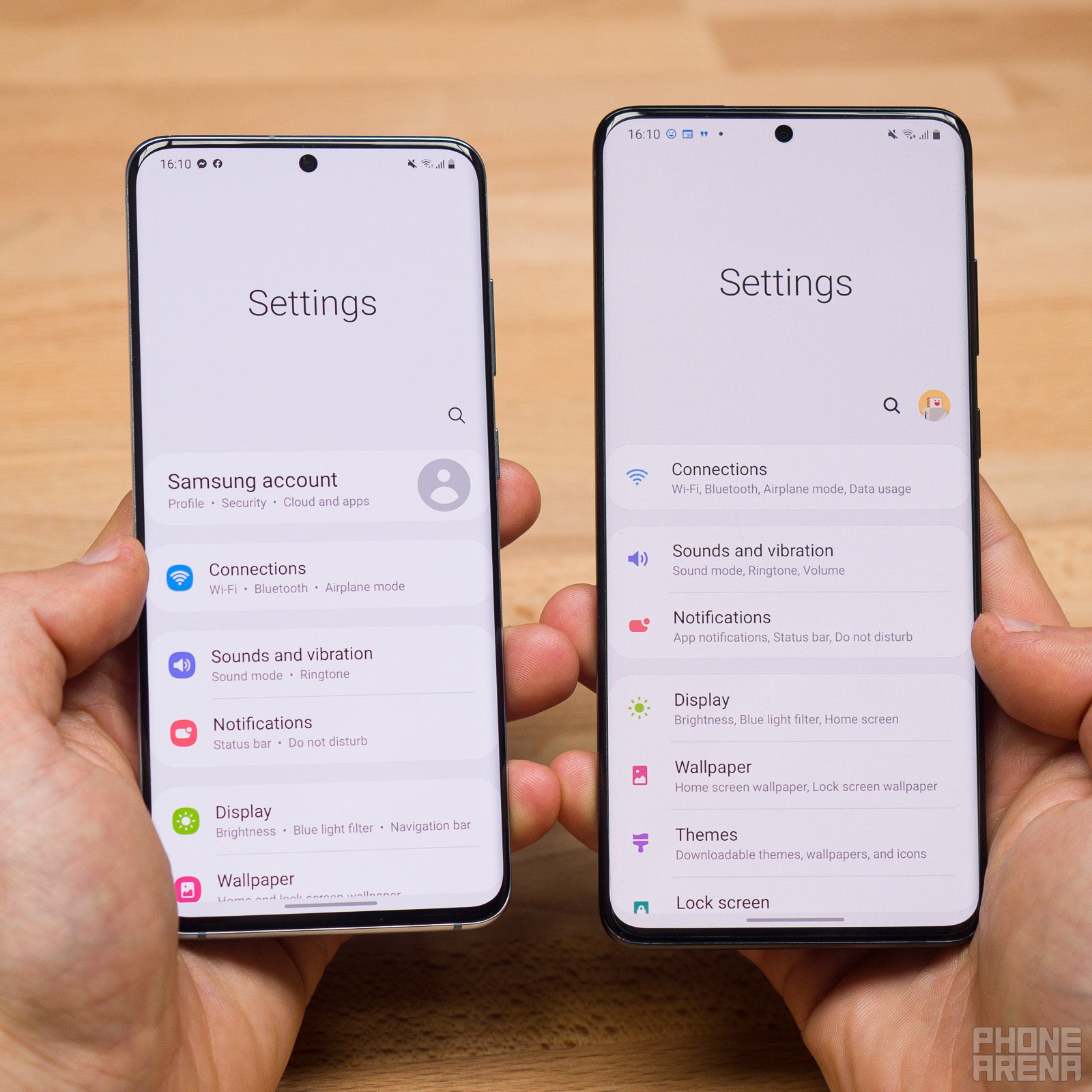 One UI 3.0 on the left, One UI 2.5 on the right - Samsung One UI 3.0 review