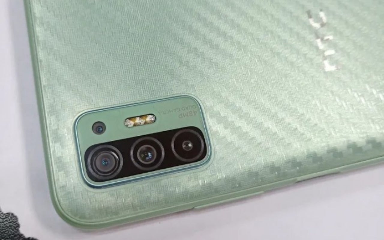 Is that a fingerprint sensor/power button on the side?&quot;&amp;nbsp - Leak shows HTC is still alive, Desire 21 Pro 5G may actually launch