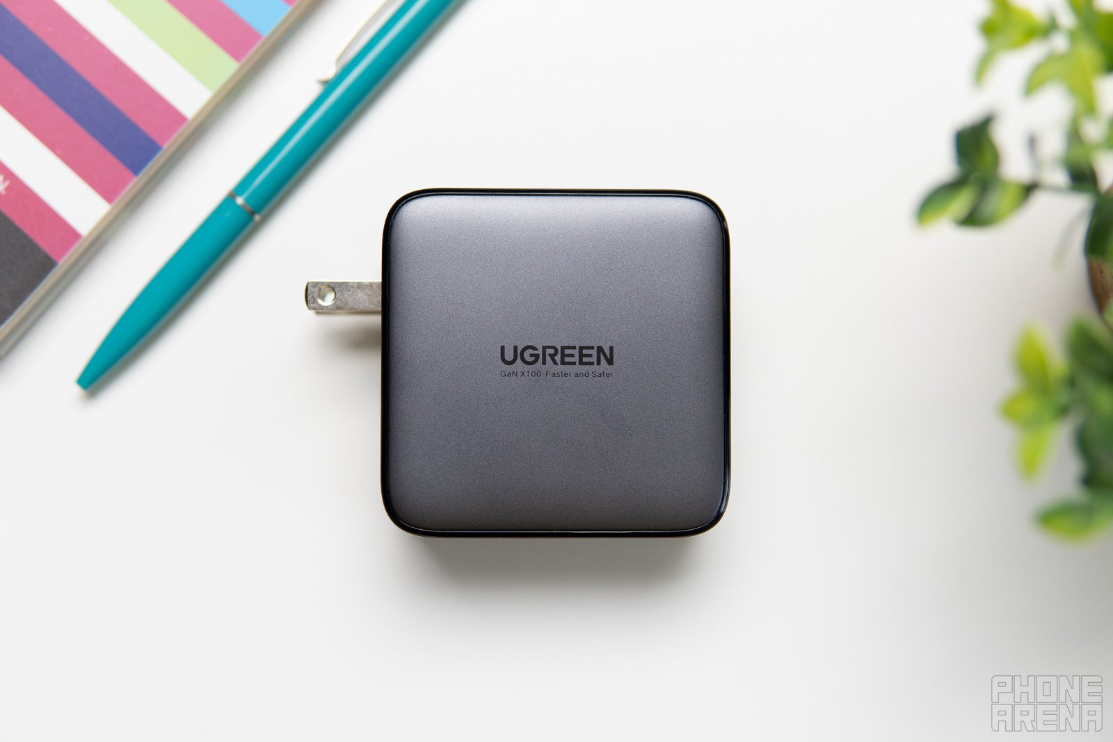 The end of your charging troubles: Ugreen GaN 100 W fast charging hub!